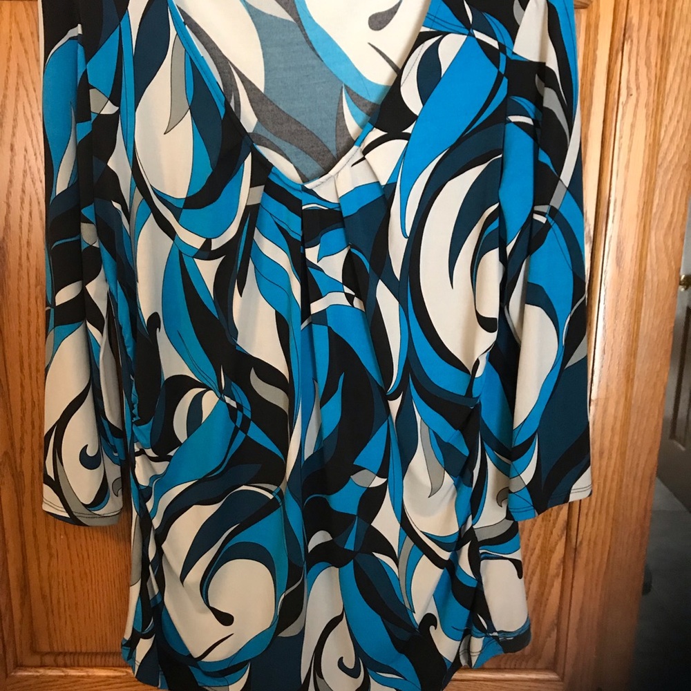 New York and Co. Ladies Top Size XL